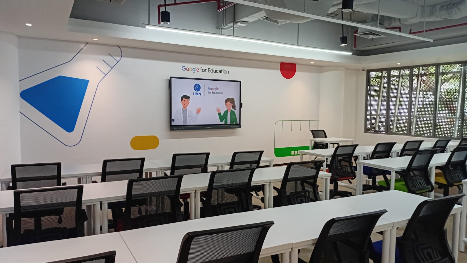 Training Zone classroom at UMN AI Learning Center